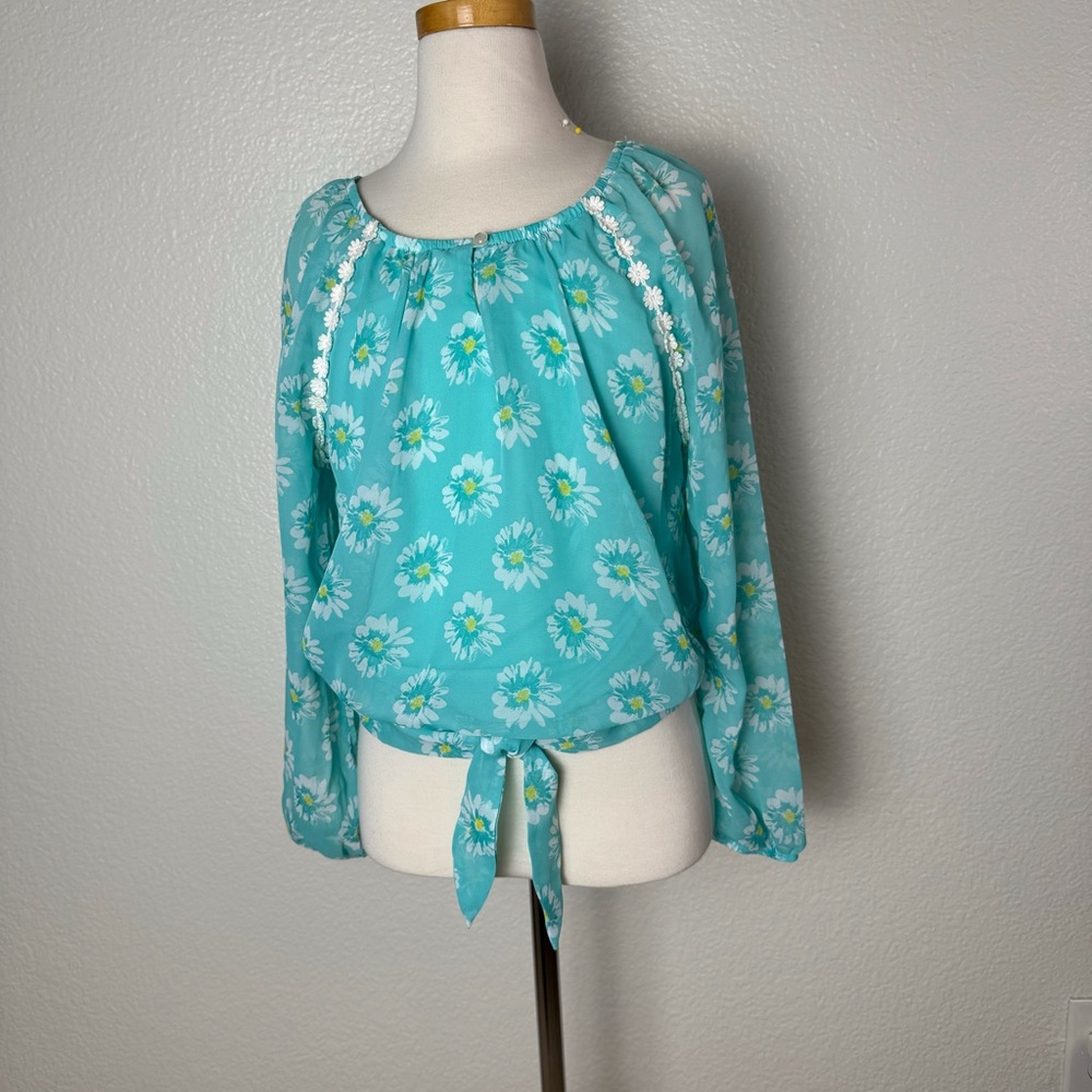 GIRLS Sz Large (14) Daisy print blouse with daisy trim and shirt tie Flowy blue